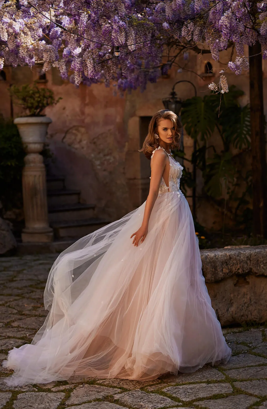 Wedding dress Sava
